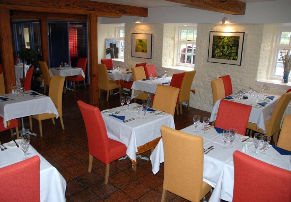 Waterside Guesthouse Graiguenamanagh エクステリア 写真
